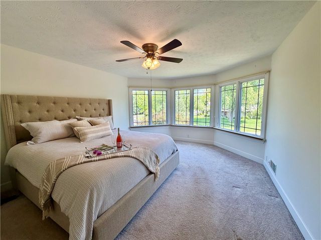 259 Lasalle Dr Drive, Webster, NY 14580
