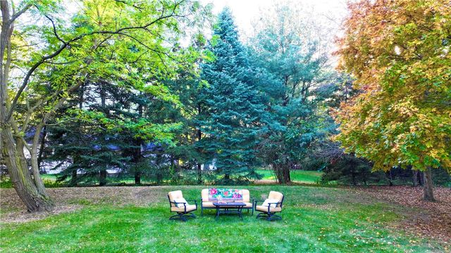 259 Lasalle Dr Drive, Webster, NY 14580