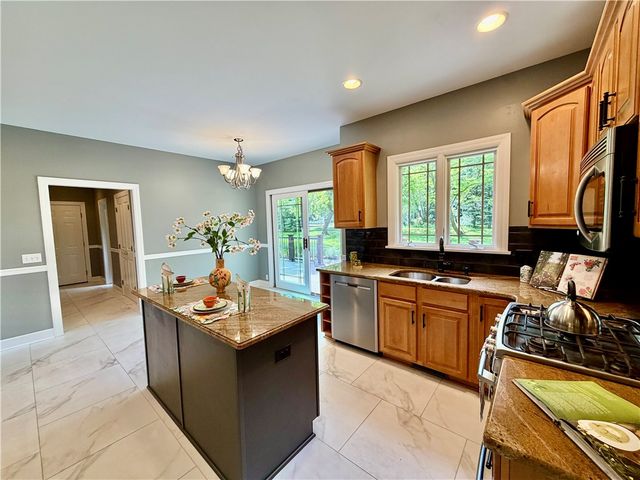 259 Lasalle Dr Drive, Webster, NY 14580