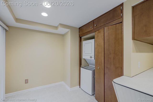 1224 Hira Street, Waterford Charter Township, MI 48328
