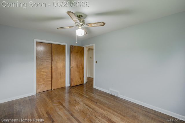 1224 Hira Street, Waterford Charter Township, MI 48328