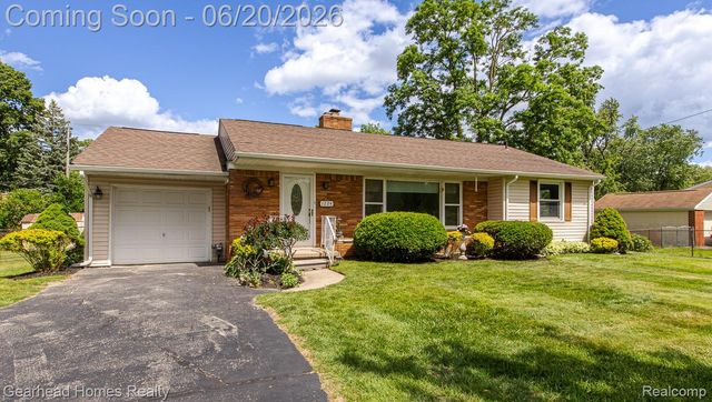 1224 Hira Street, Waterford Charter Township, MI 48328