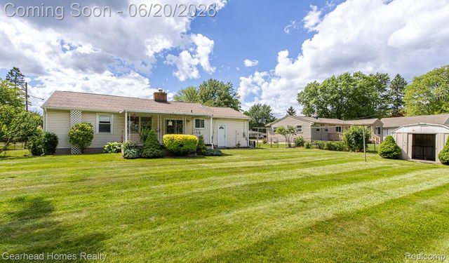 1224 Hira Street, Waterford Charter Township, MI 48328