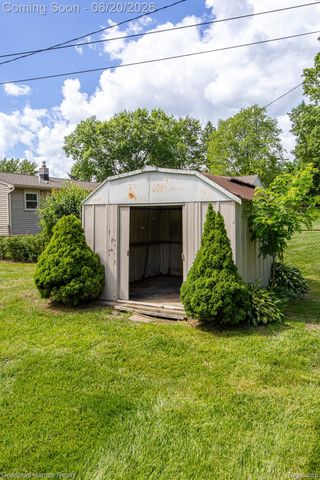 1224 Hira Street, Waterford Charter Township, MI 48328
