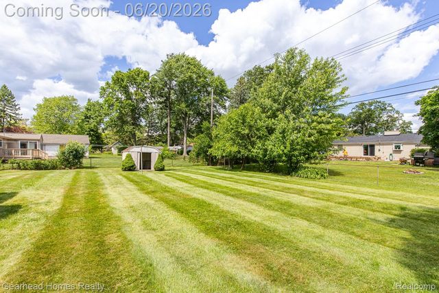 1224 Hira Street, Waterford Charter Township, MI 48328