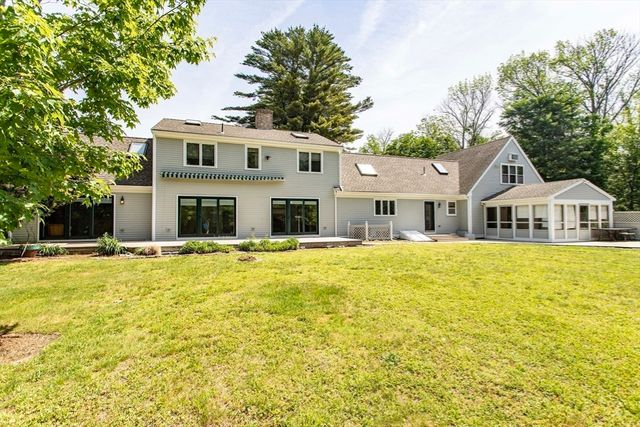 26 Stetson Shrine Ln, Norwell, MA 02061