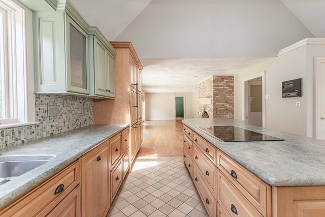 26 Stetson Shrine Ln, Norwell, MA 02061