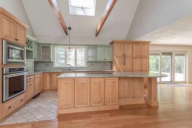 26 Stetson Shrine Ln, Norwell, MA 02061