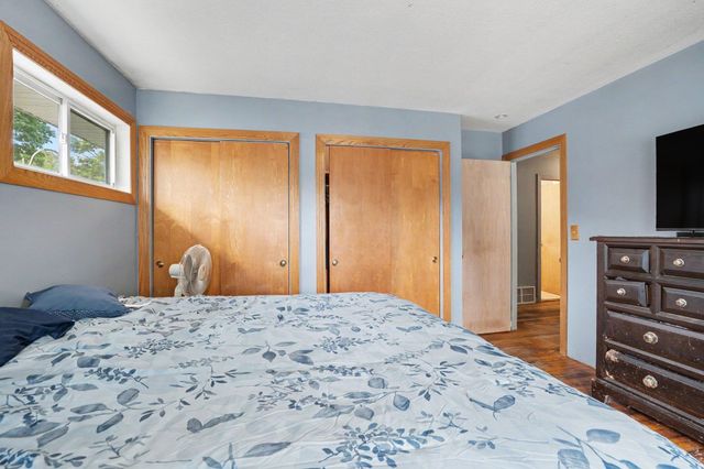 1044 E Washburn Place, Saginaw, MI 48602