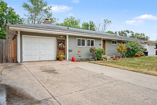 1044 E Washburn Place, Saginaw, MI 48602