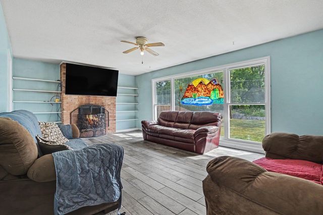 1044 E Washburn Place, Saginaw, MI 48602