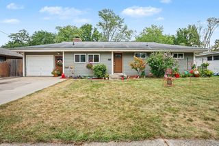 1044 E Washburn Place, Saginaw, MI 48602