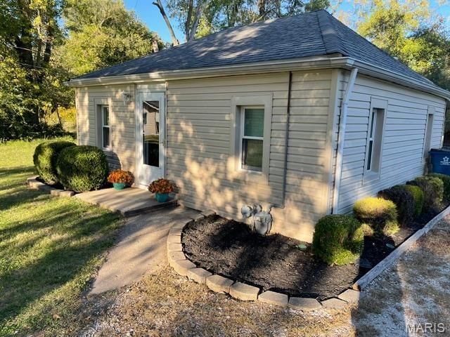 49 N Lincoln Avenue, Cottage Hills, IL 62018