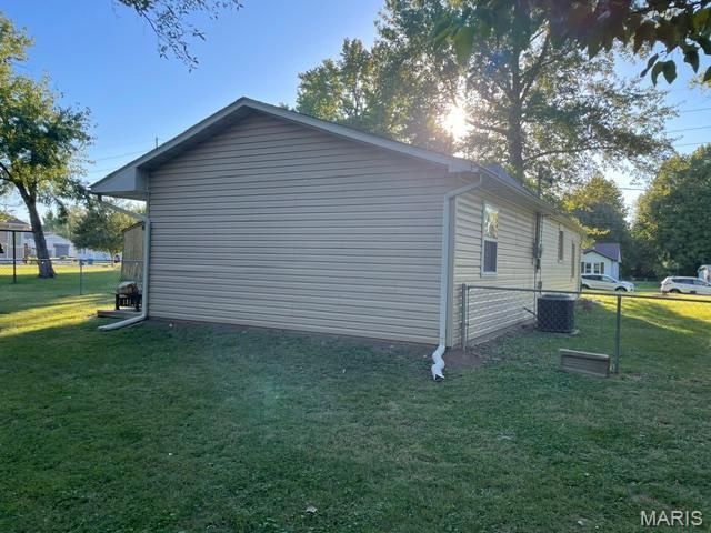 49 N Lincoln Avenue, Cottage Hills, IL 62018
