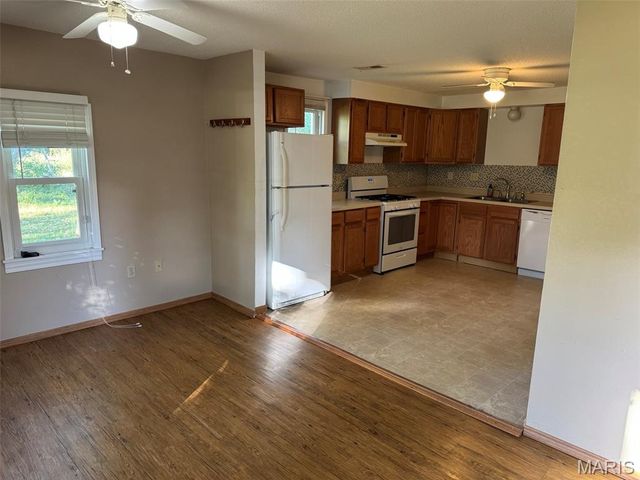 49 N Lincoln Avenue, Cottage Hills, IL 62018