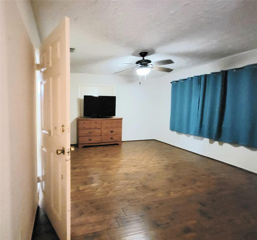 13007 Bacard Lane, Houston, TX 77099