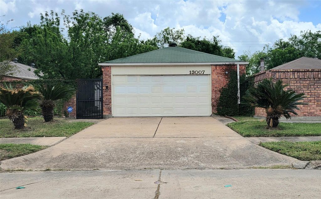 13007 Bacard Lane, Houston, TX 77099