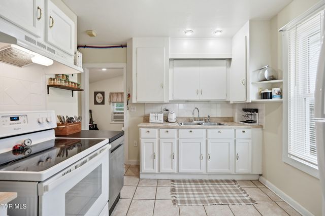 1010 Borden Street, Kingsport, TN 37664