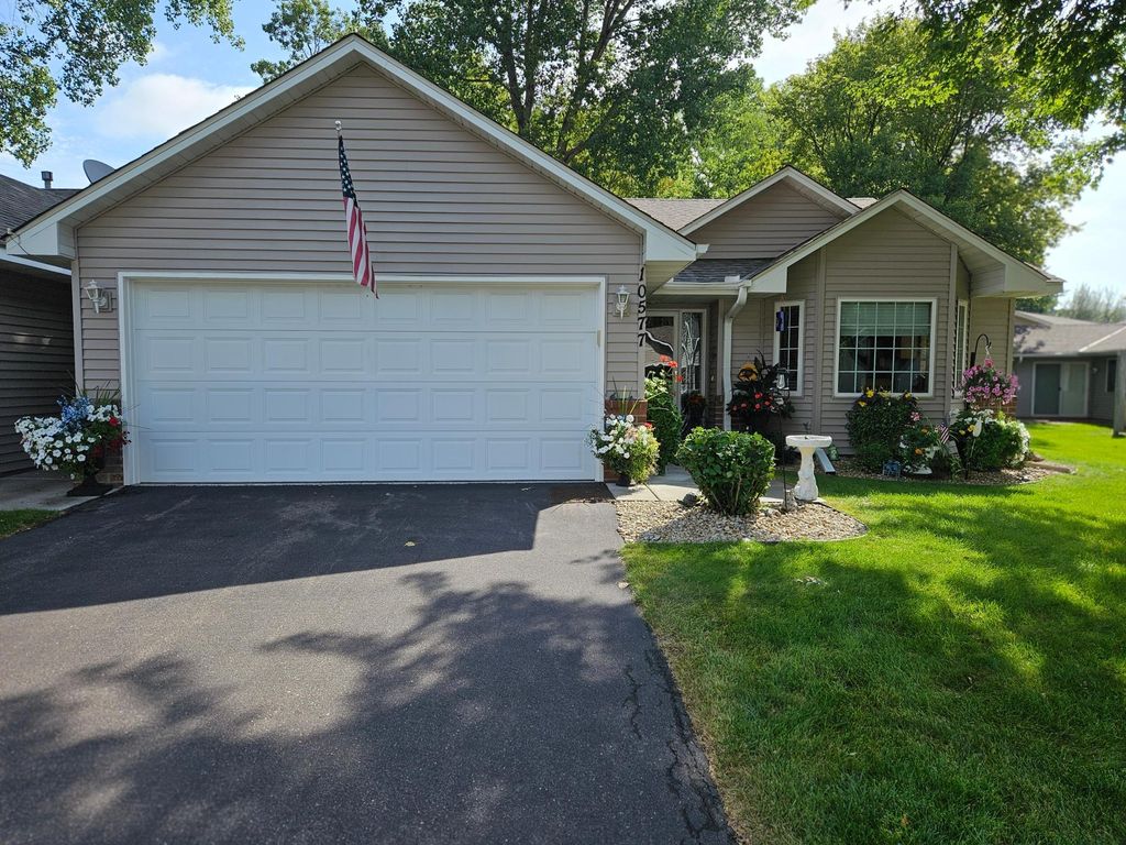 10577 Sycamore Street NW, Coon Rapids, MN 55433
