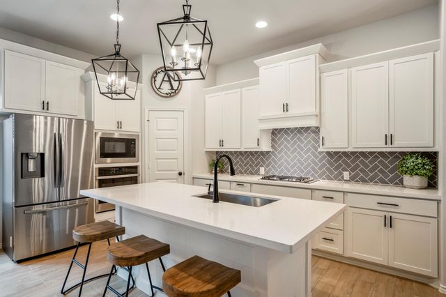 334 Topper Pines Drive, Montgomery, TX 77316