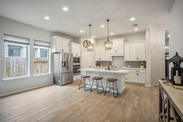 334 Topper Pines Drive, Montgomery, TX 77316