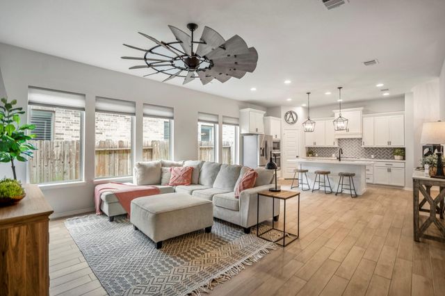 334 Topper Pines Drive, Montgomery, TX 77316