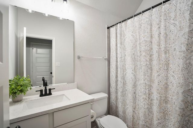334 Topper Pines Drive, Montgomery, TX 77316