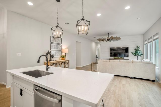 334 Topper Pines Drive, Montgomery, TX 77316