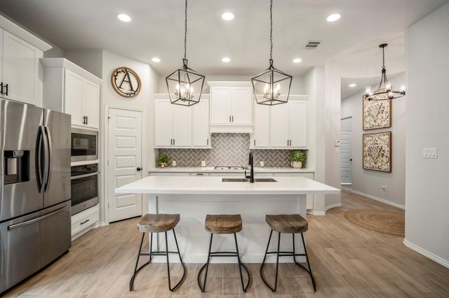 334 Topper Pines Drive, Montgomery, TX 77316