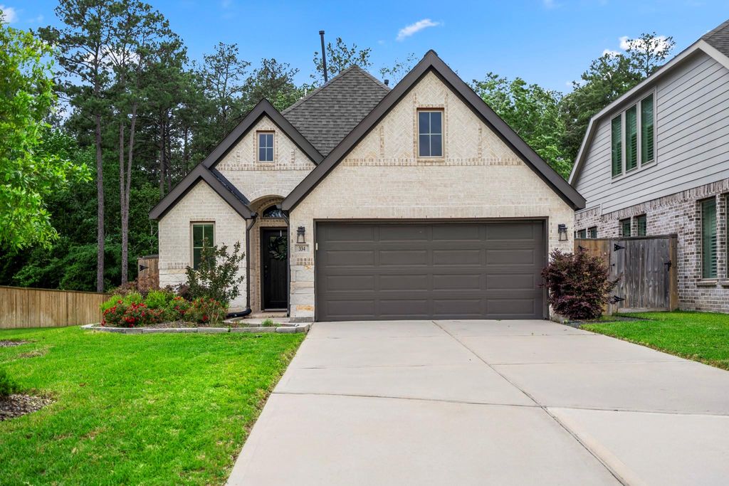 334 Topper Pines Drive, Montgomery, TX 77316