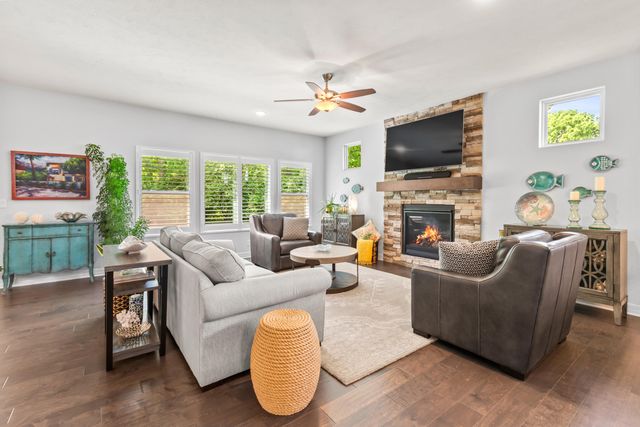 23 LILAC Circle, Council Bluffs, IA 51503
