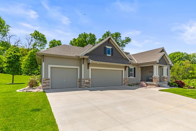 23 LILAC Circle, Council Bluffs, IA 51503