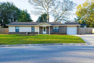 2460 Black Oak Trl, Pensacola, FL 32526