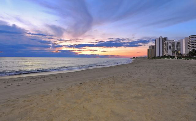 3800 N Ocean Drive 1450, Singer Island, FL 33404