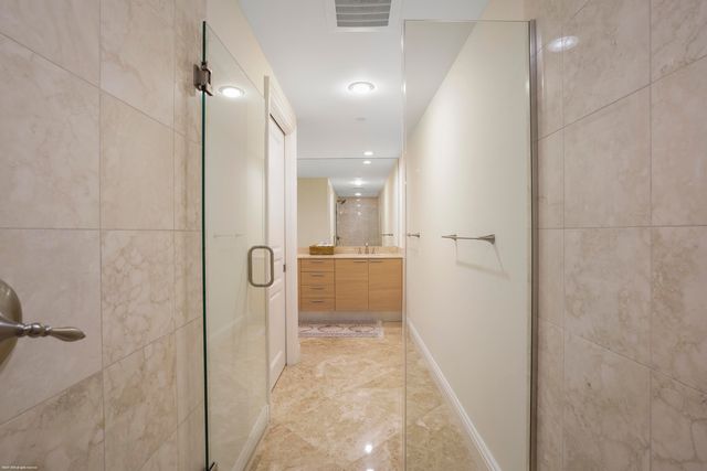 3800 N Ocean Drive 1450, Singer Island, FL 33404