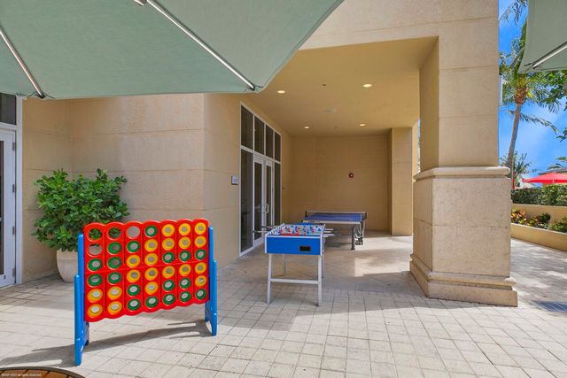 3800 N Ocean Drive 1450, Singer Island, FL 33404