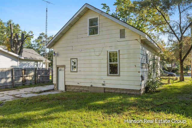 1413 Kingsley Street, Muskegon, MI 49442