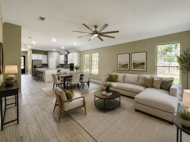 1093 Oak Ridge Drive, Oak Ridge, TX 75160