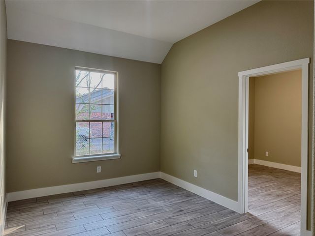 1093 Oak Ridge Drive, Oak Ridge, TX 75160
