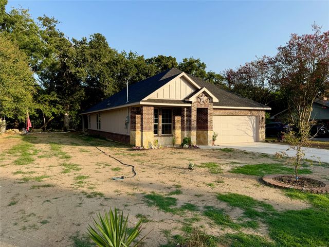 1093 Oak Ridge Drive, Oak Ridge, TX 75160