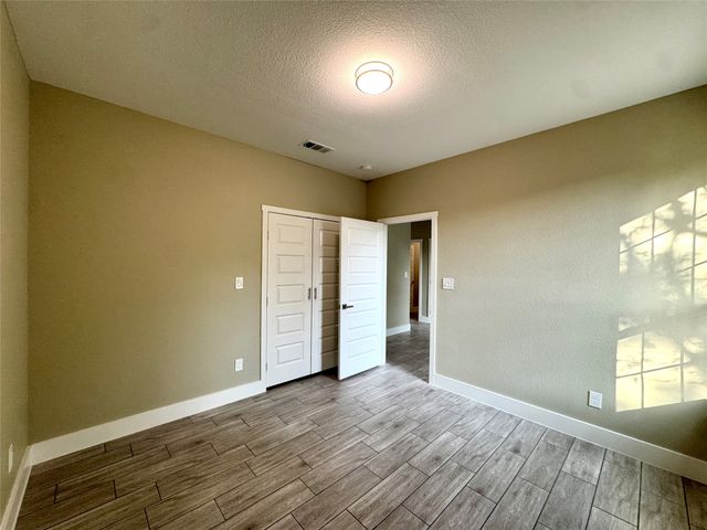 1093 Oak Ridge Drive, Oak Ridge, TX 75160