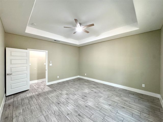 1093 Oak Ridge Drive, Oak Ridge, TX 75160