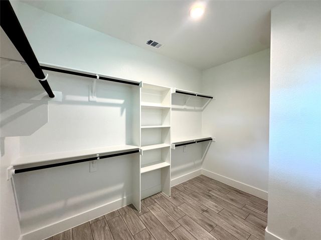 1093 Oak Ridge Drive, Oak Ridge, TX 75160