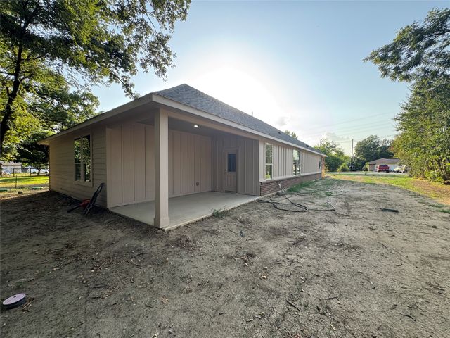 1093 Oak Ridge Drive, Oak Ridge, TX 75160