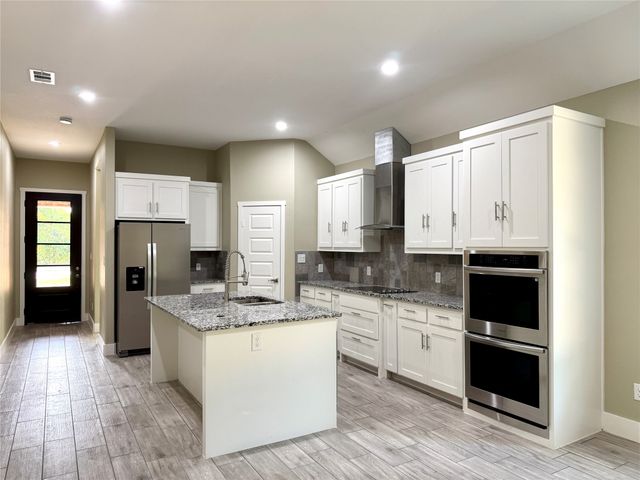1093 Oak Ridge Drive, Oak Ridge, TX 75160