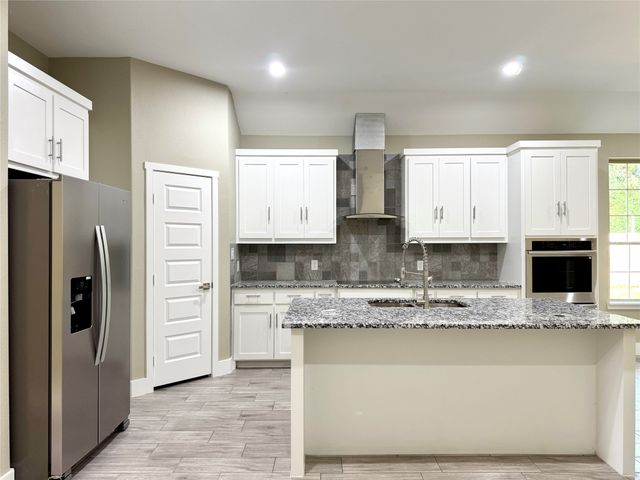1093 Oak Ridge Drive, Oak Ridge, TX 75160