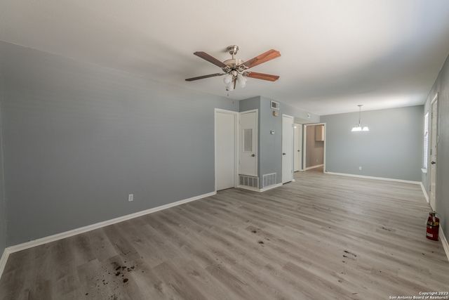 423 E DEWEY PL HOUSE, San Antonio, TX 78212