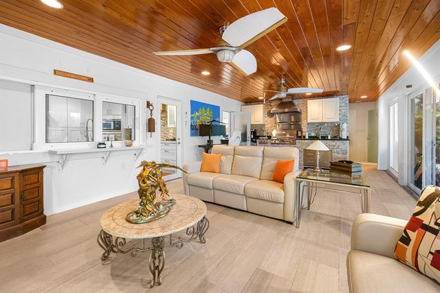 5041 NE 24th Avenue, Lighthouse Point, FL 33064
