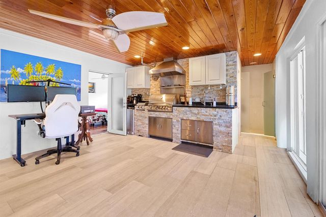 5041 NE 24th Avenue, Lighthouse Point, FL 33064