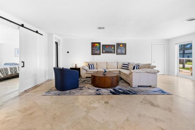 5041 NE 24th Avenue, Lighthouse Point, FL 33064